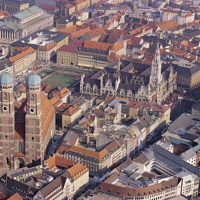 München, Frauendom mit Rathaus