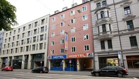 Klassenfahrt München - a&o Hauptbahnhof, Außenansicht